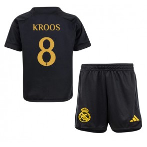 Real Madrid Toni Kroos #8 Tredje trøje Børn 2023-24 Kort ærmer (+ korte bukser)